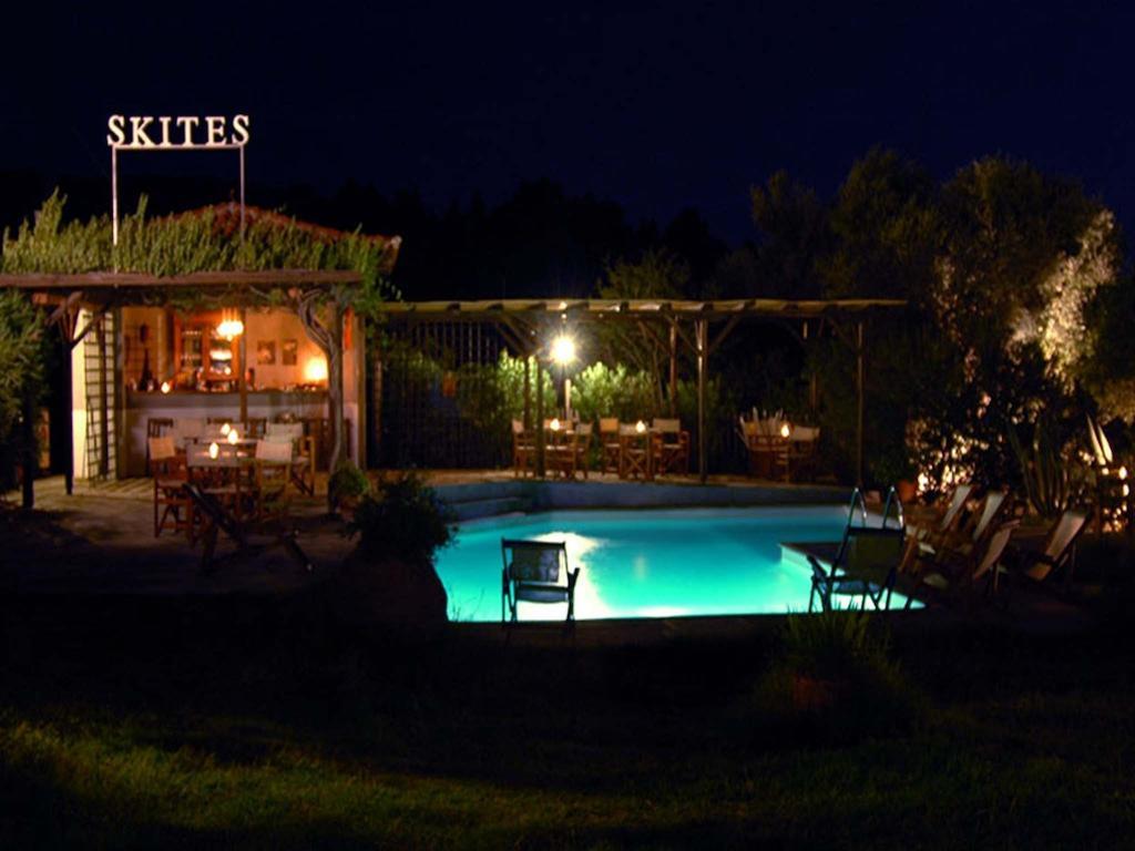 Skites Hotel Bungalows オウランオウポリ エクステリア 写真